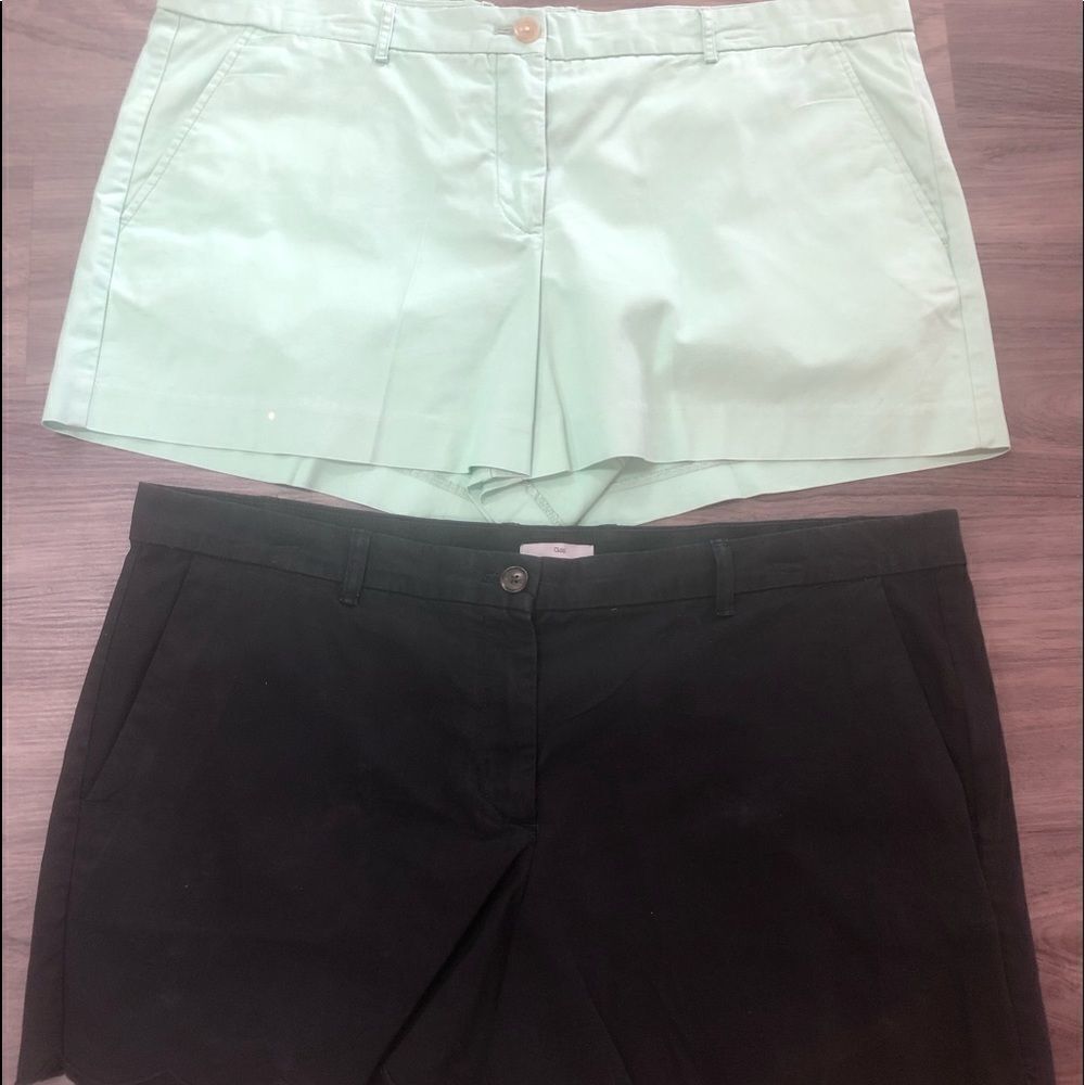 Bundle of 2 Gap Shorts